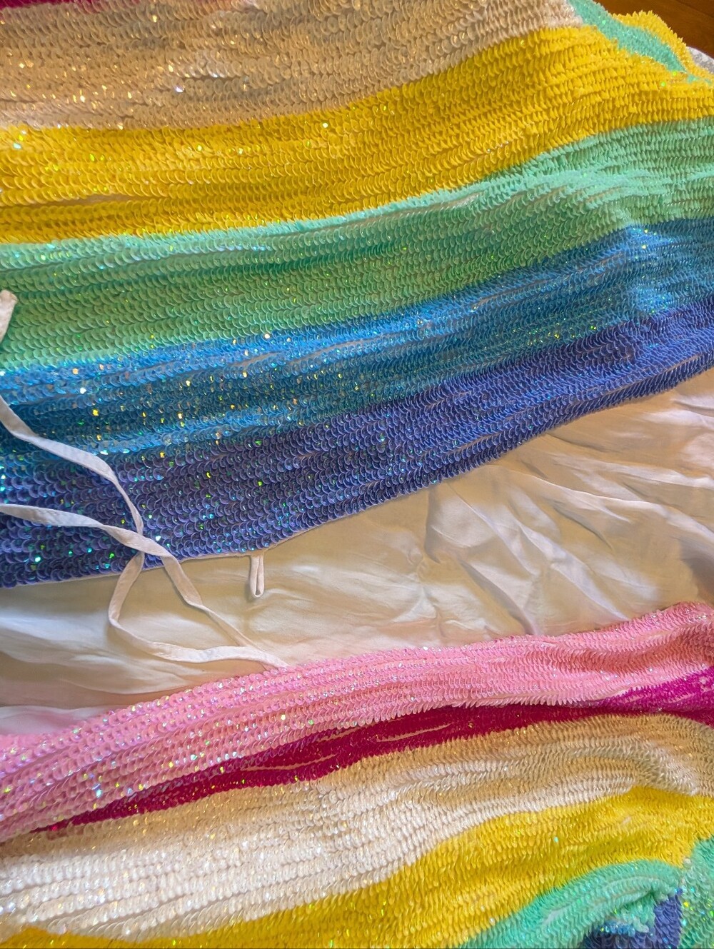 NWT Retrofête Gabrielle Sequin Robe Dress Rainbow Stripe Size M - Picture 12 of 13